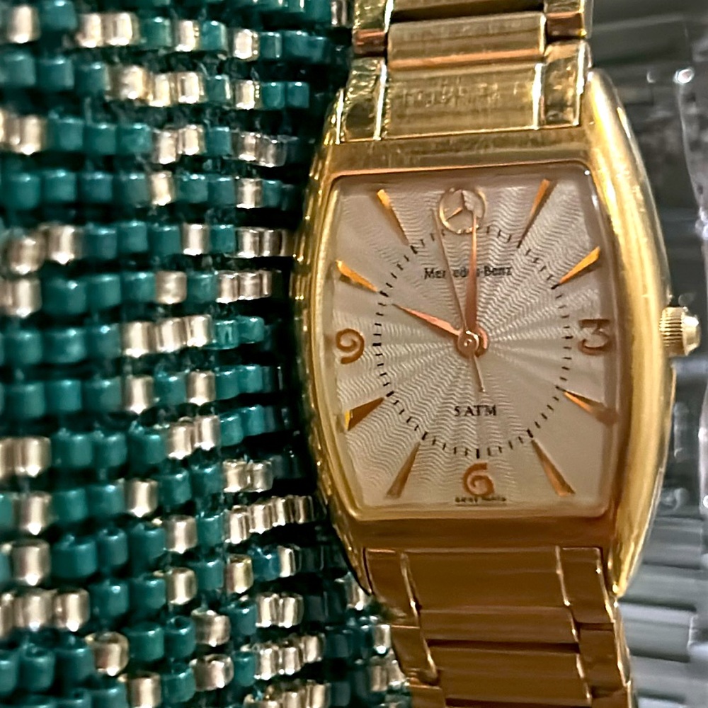 Vintage Mercedes Benz Gold Water resistant Watch - Picture 3 of 8